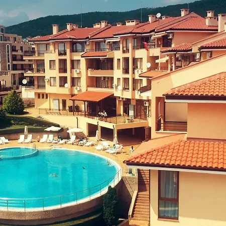 Apartament S Vidom Na Bassein شقة