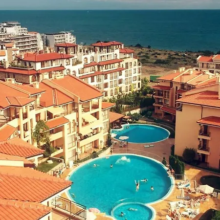 شقة Apartament S Vidom Na Bassein سفيتي فلاس